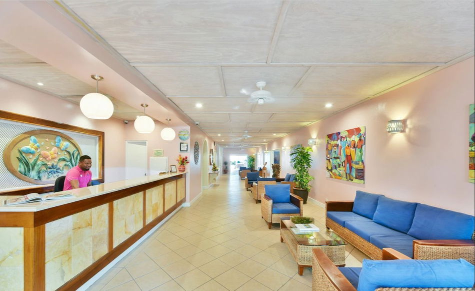 Butterfly Beach Hotel Lounge / Lobby