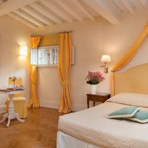 Hotel Executive cazare FLORENTA