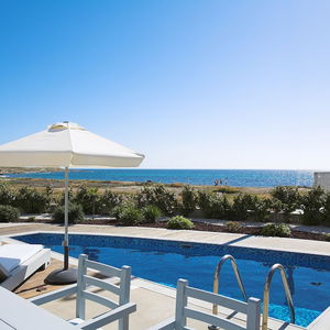 Hotel Paradise Cove Luxurious Beach Villas cazare Paphos