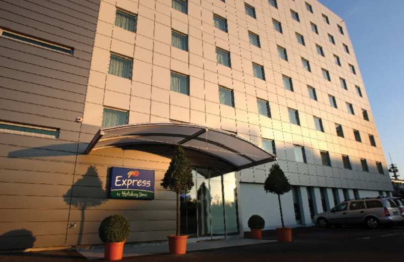 Hotel Holiday Inn Express Geneva Airport