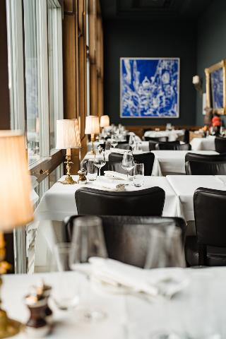 2575301-grand-hotel-les-trois-rois.jpg