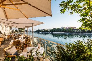 2575441-grand-hotel-les-trois-rois.jpg