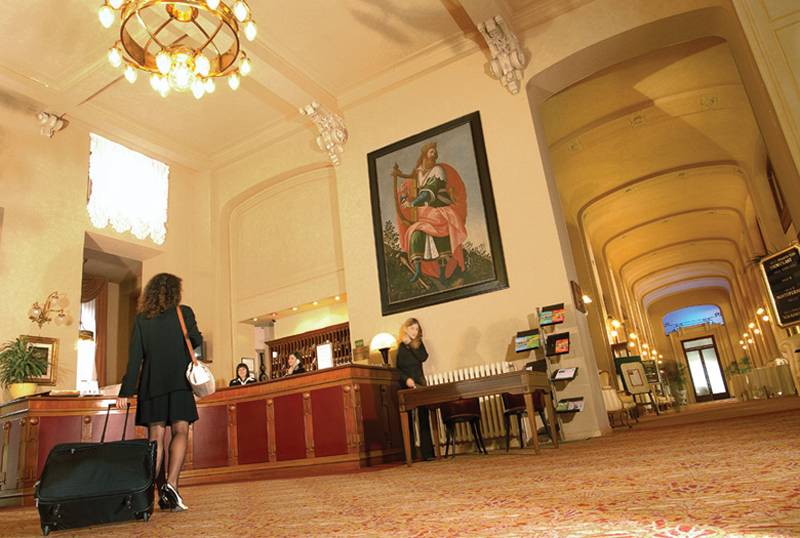Palace Grand Lounge / Lobby