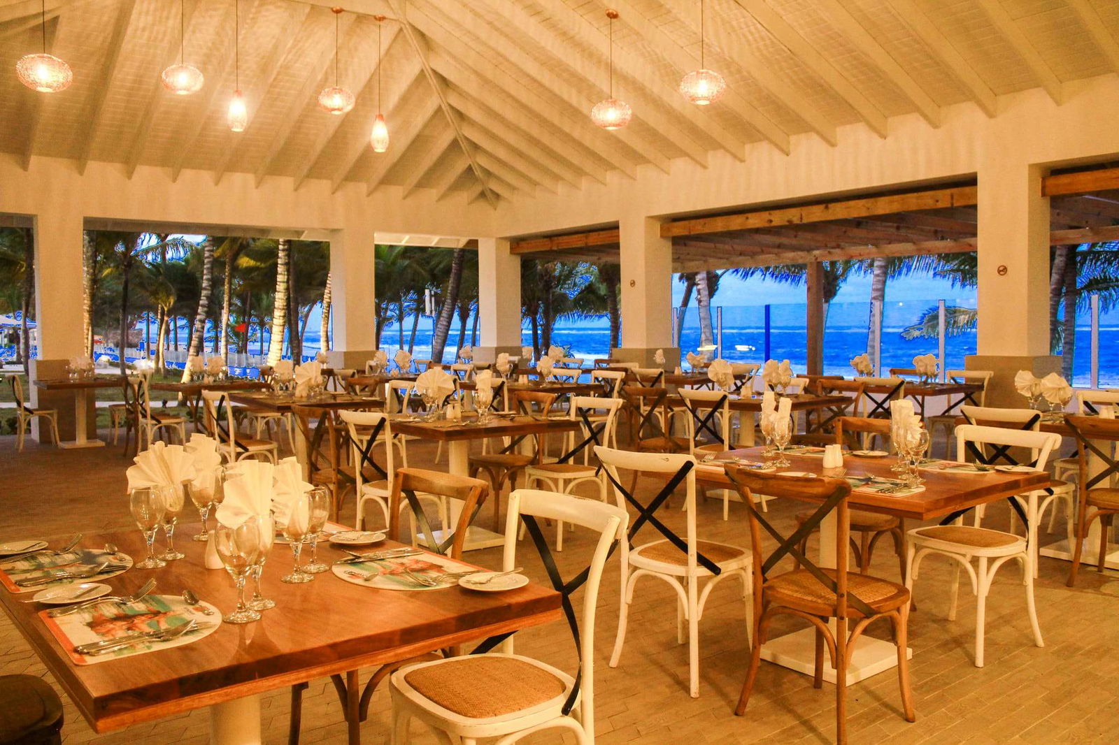 Viva Wyndham Tangerine - All-Inclusive Resort Restaurant