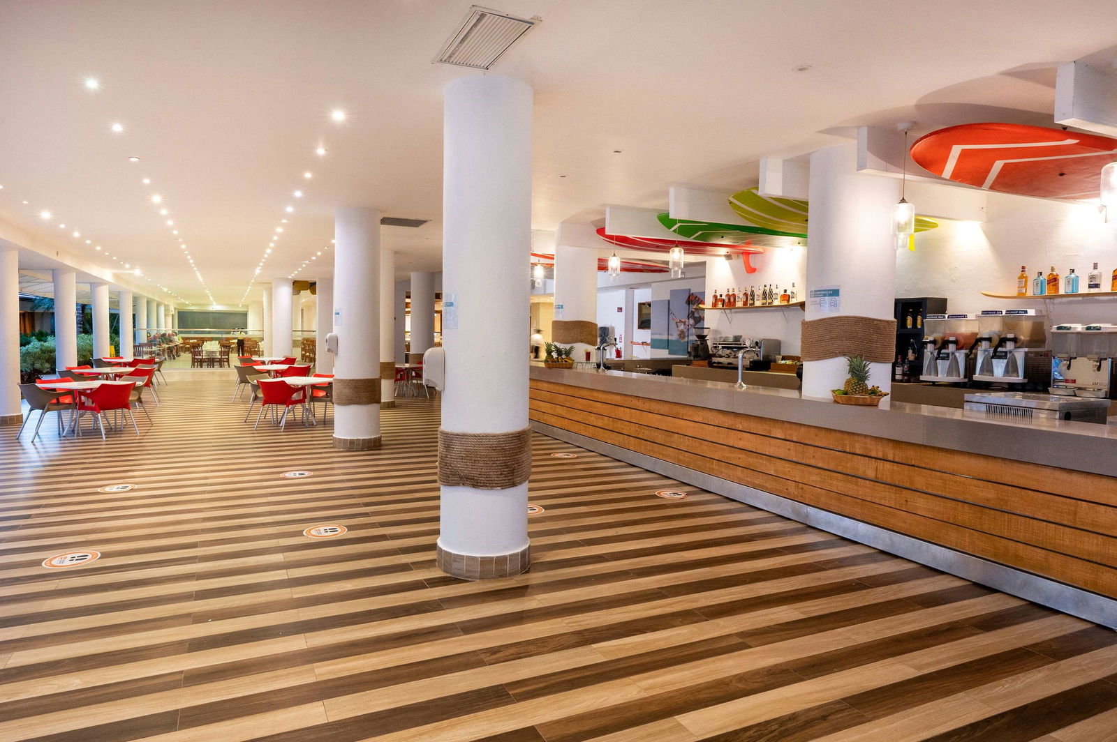 Viva Wyndham Tangerine - All-Inclusive Resort Bar