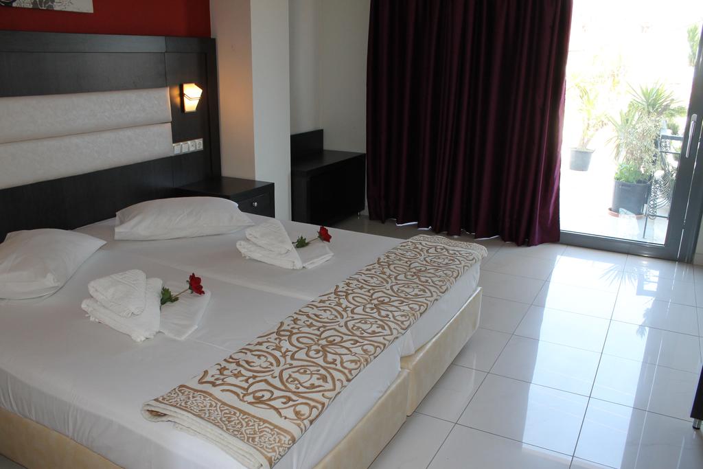 2033715-la-caretta.jpg
