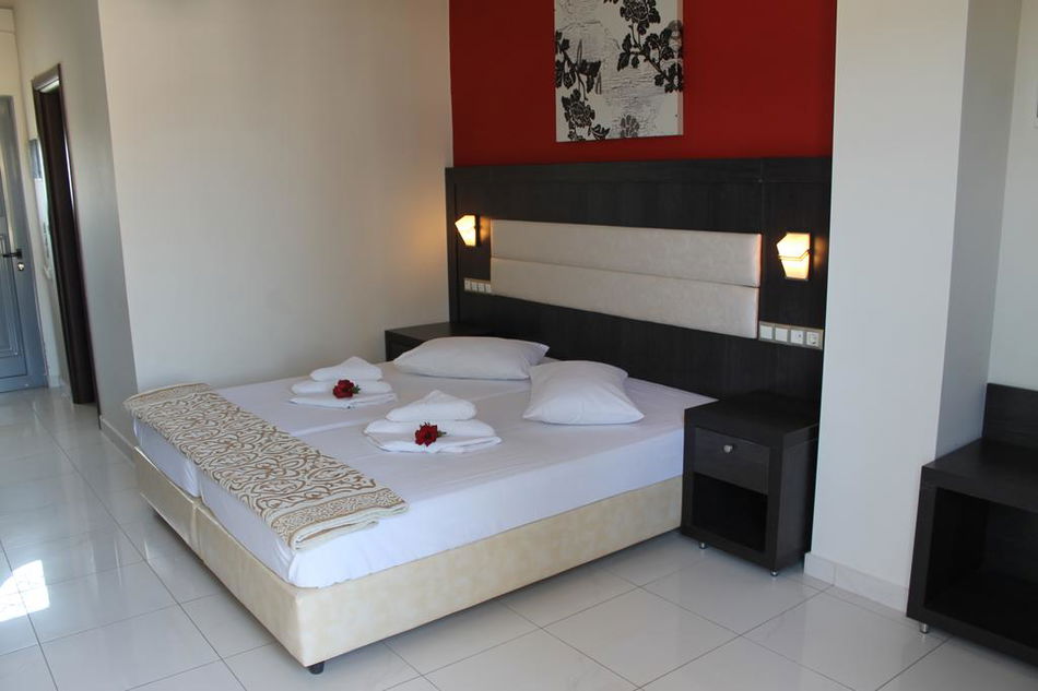 2033799-la-caretta.jpg