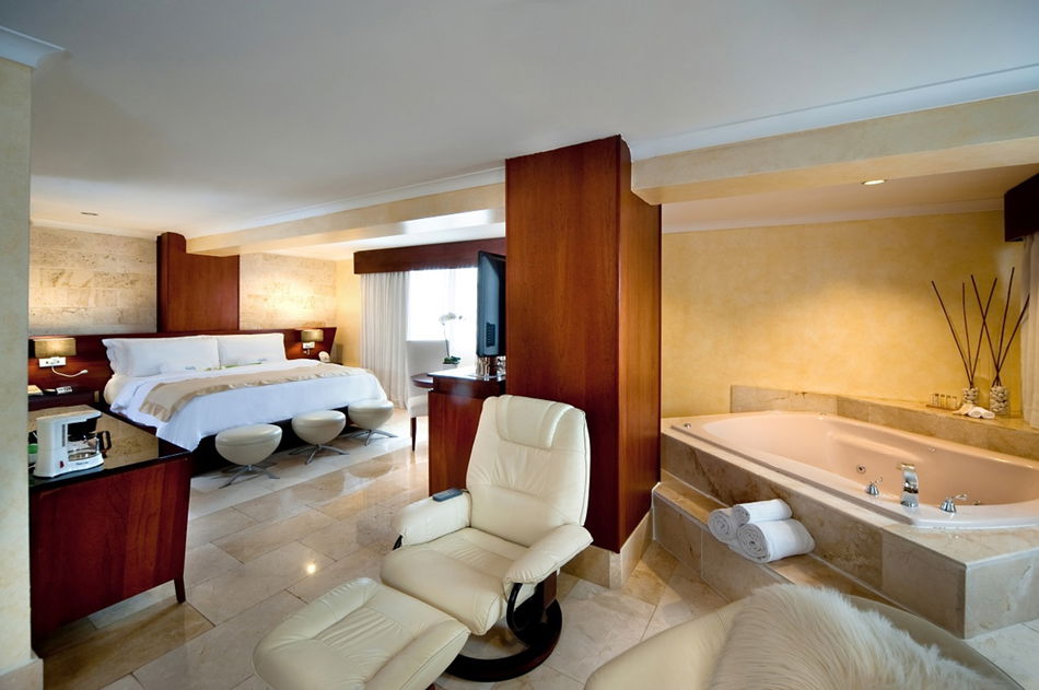 Hodelpa Gran Almirante Hotel & Casino Room Example