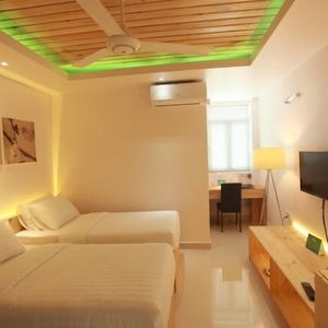 Hotel Pine Lodge cazare Maldive