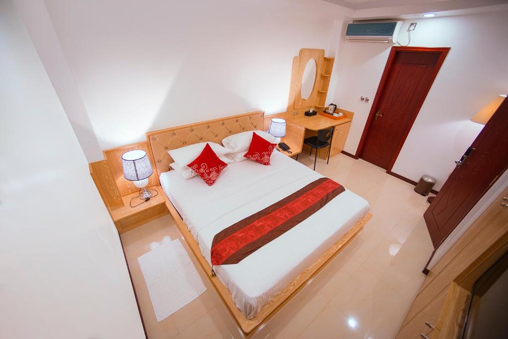 Hotel Hathaa Beach Maldives