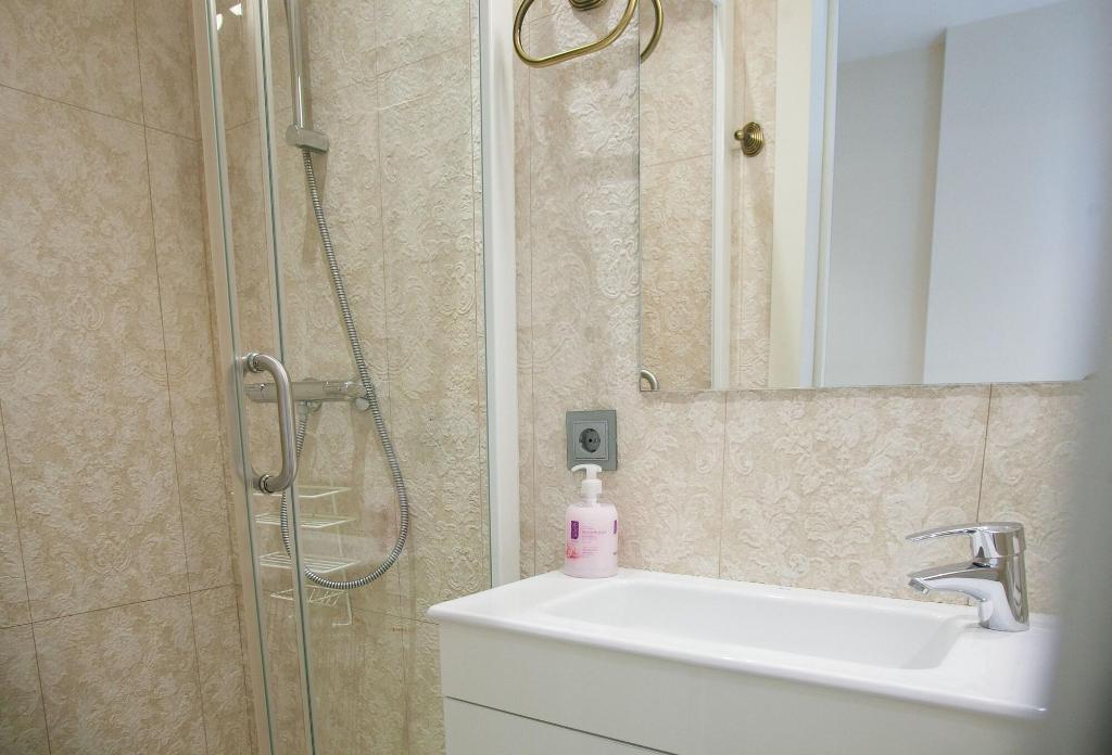 Hotel Hostal Excellence