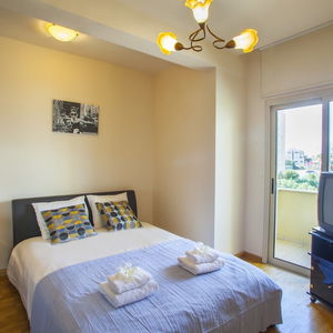 Hotel Mackenzie Beachfront Eftyhia Suite cazare Larnaca