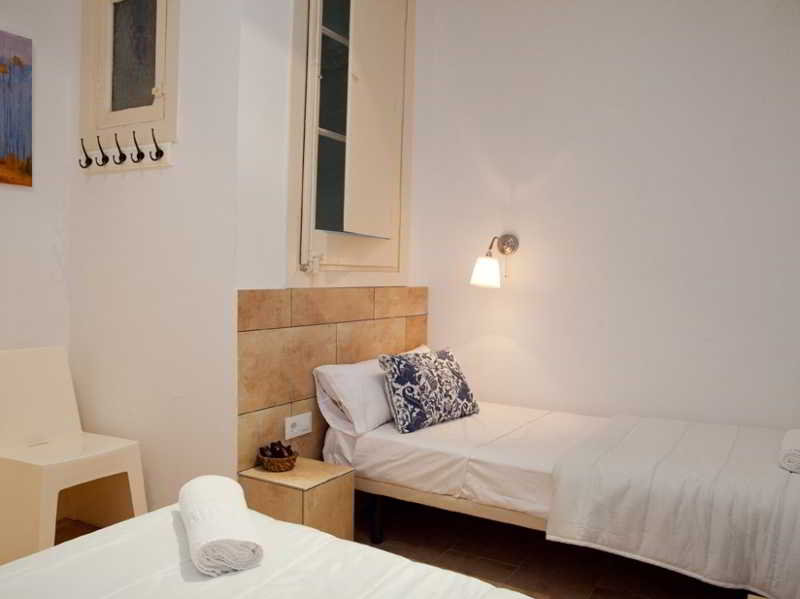 2570614-hostal-martinval.jpg