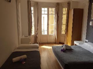 2570736-hostal-martinval.jpg