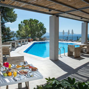 Hotel Aliki cazare Nikiana