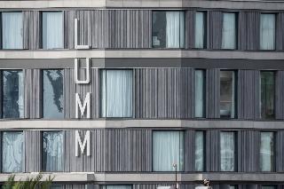 2703674-the-lumm.jpg