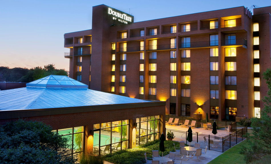 DoubleTree by Hilton Hotel Syracuse Exterior