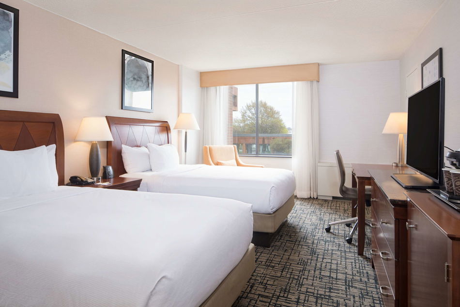 DoubleTree by Hilton Hotel Syracuse Room Example