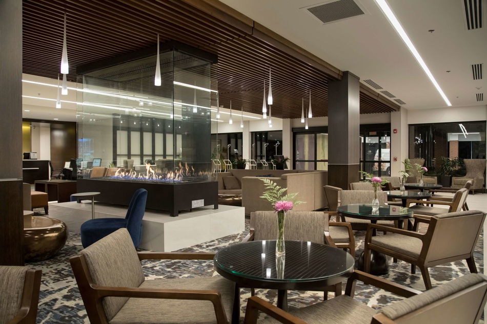 DoubleTree by Hilton Hotel Syracuse Bar