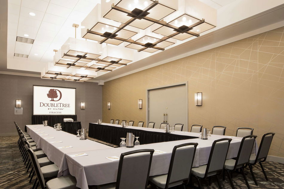 DoubleTree by Hilton Hotel Syracuse Conference Room