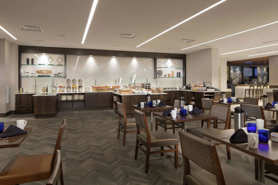 DoubleTree by Hilton Hotel Syracuse Conference Room