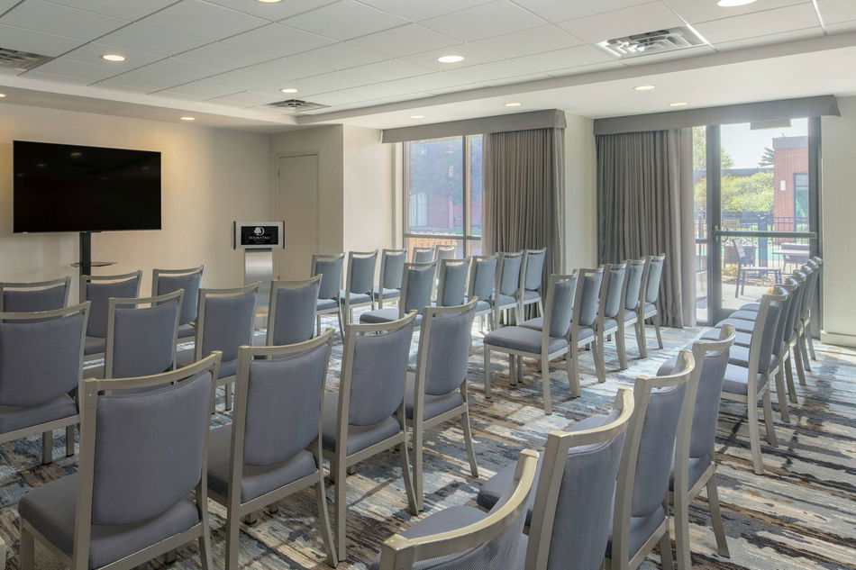 DoubleTree by Hilton Hotel Syracuse Conference Room