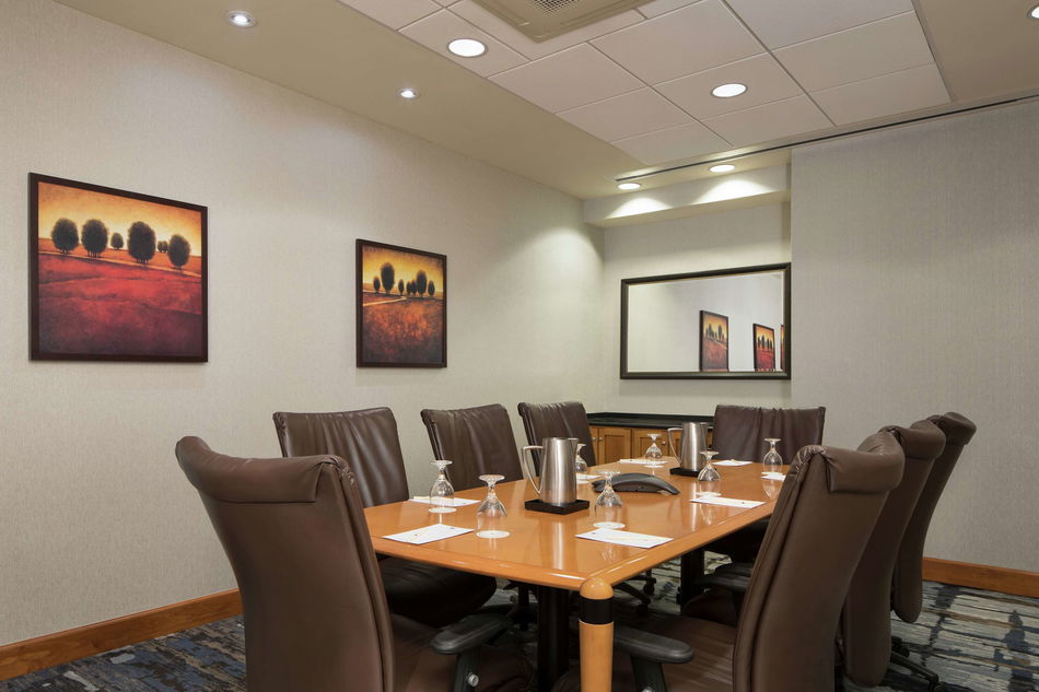 DoubleTree by Hilton Hotel Syracuse Conference Room