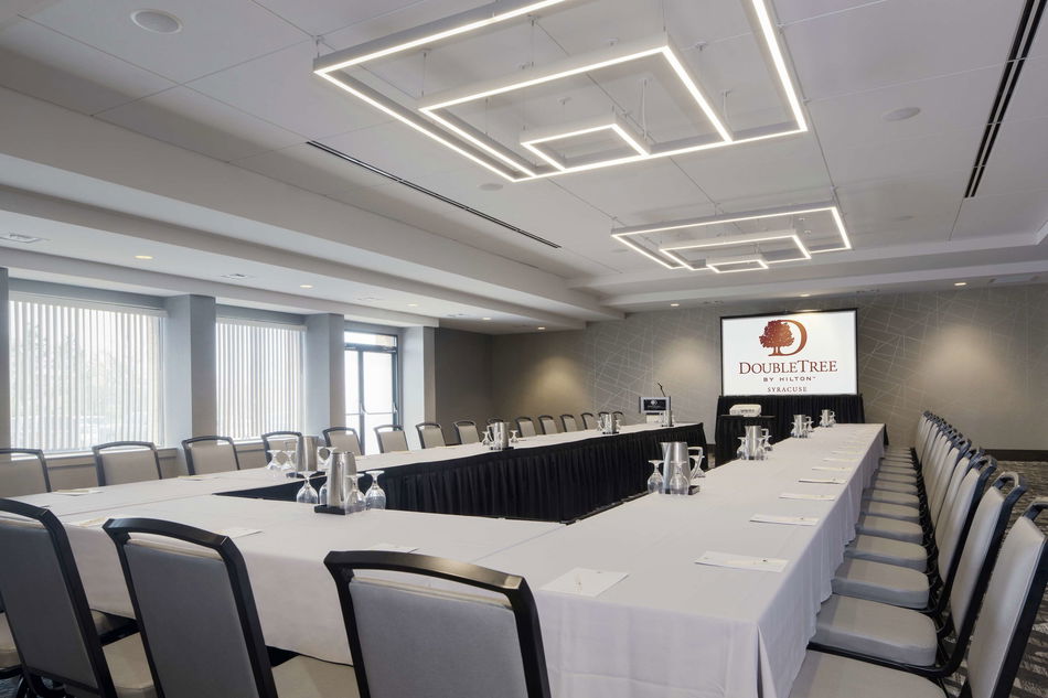 DoubleTree by Hilton Hotel Syracuse Conference Room