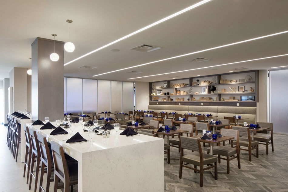 DoubleTree by Hilton Hotel Syracuse Conference Room