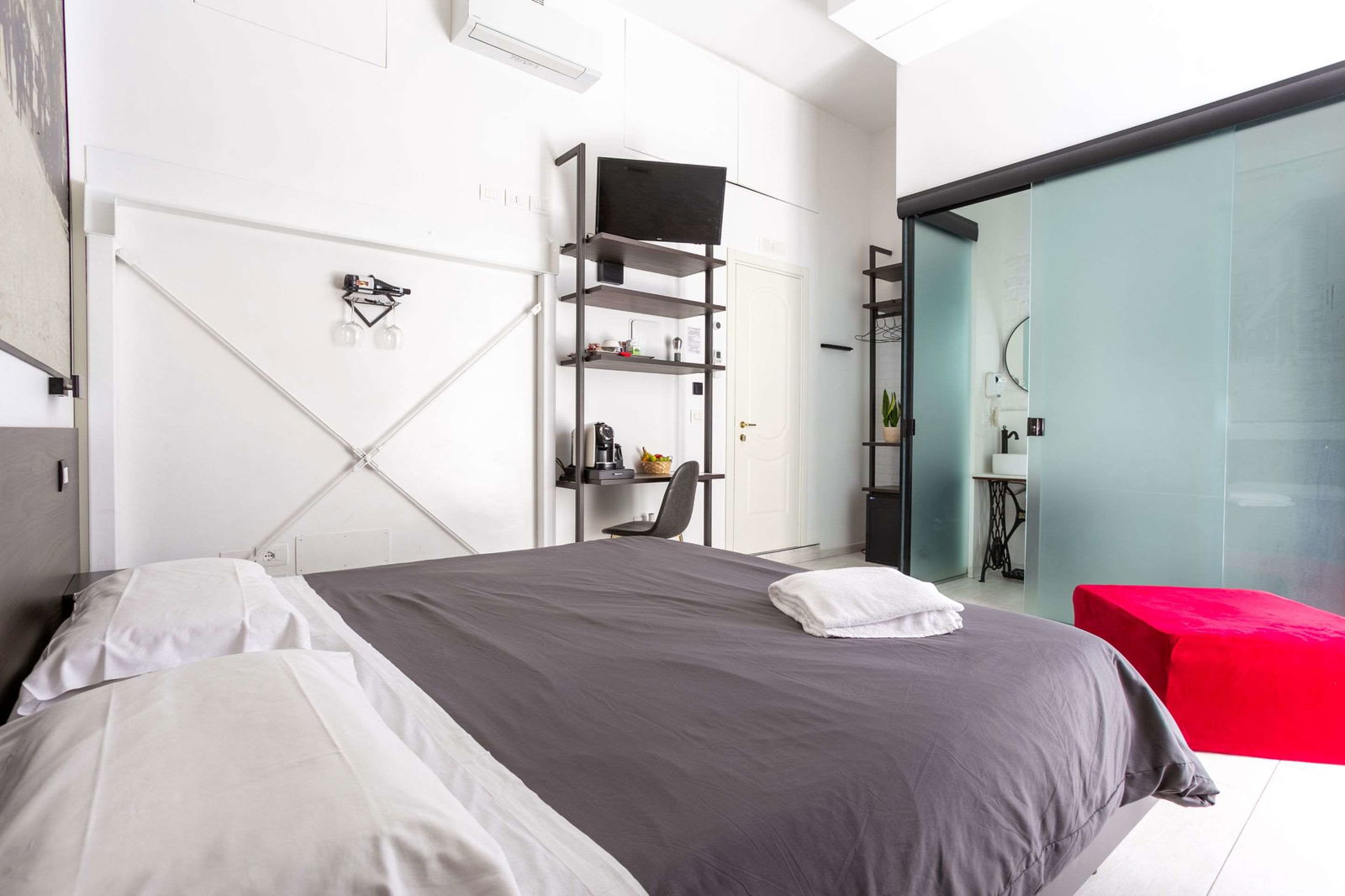 Bella Pescara Room Example