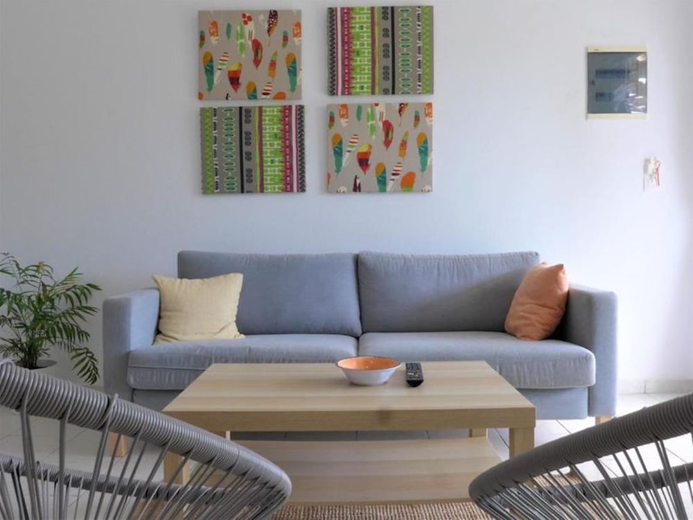 2206793-kalamaki-plaza-apartments-ptero.jpg