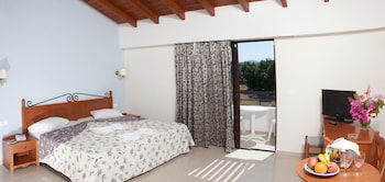 2084834-matoula-beach-hotel.jpg