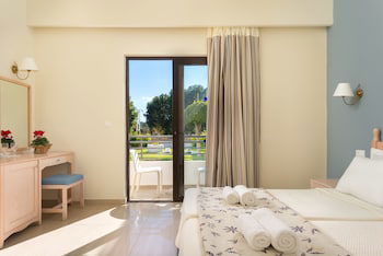 2084939-matoula-beach-hotel.jpg
