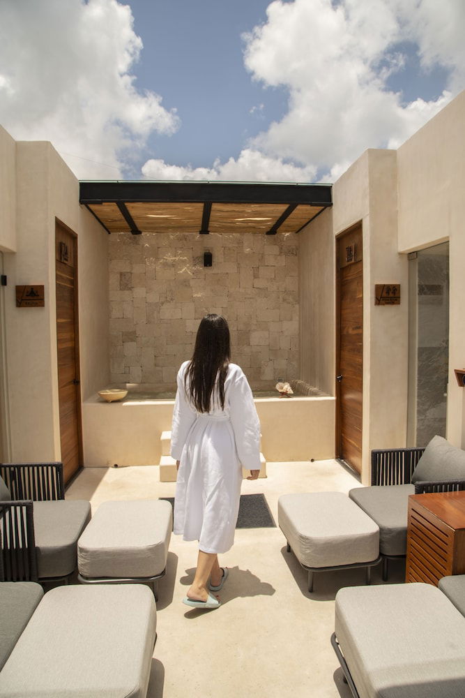 Hive Cancun