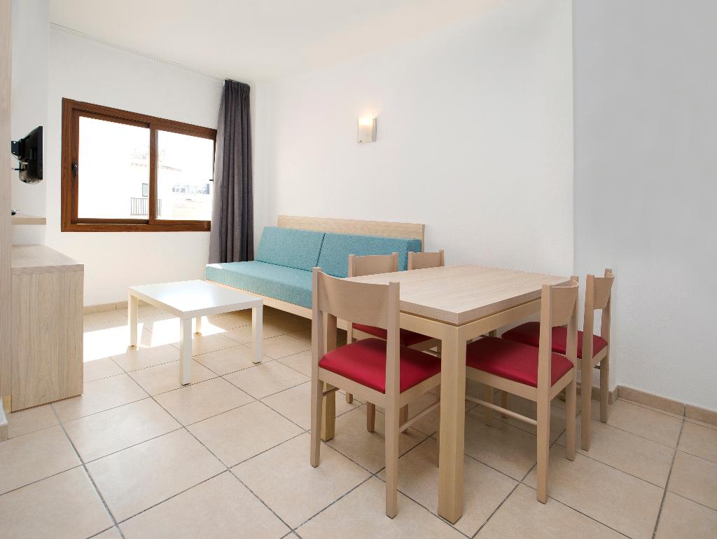 Hotel Apartamentos Tramuntana