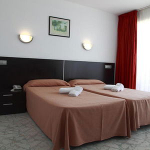 Sejur Fergus Paraiso Beach vacanta Ibiza
