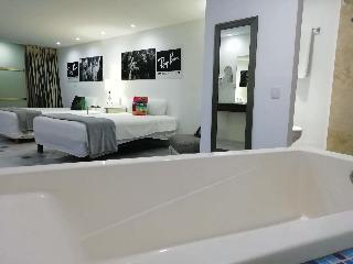 2534612-spazio-boutique.jpg