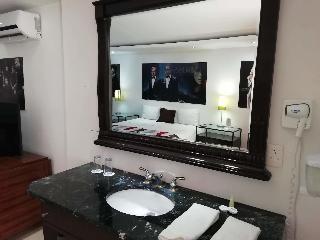 2534921-spazio-boutique.jpg