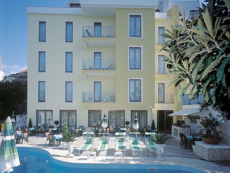 Hotel Albatros Exterior