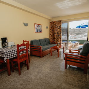 Hotel Apartamentos Servatur Montebello cazare Gran Canaria