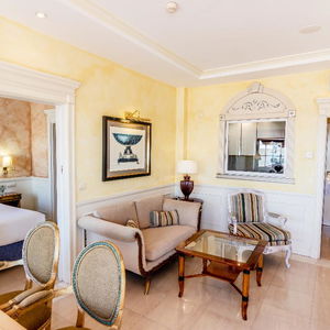 Sejur Apartamentors Guadalpin Suites vacanta Marbella