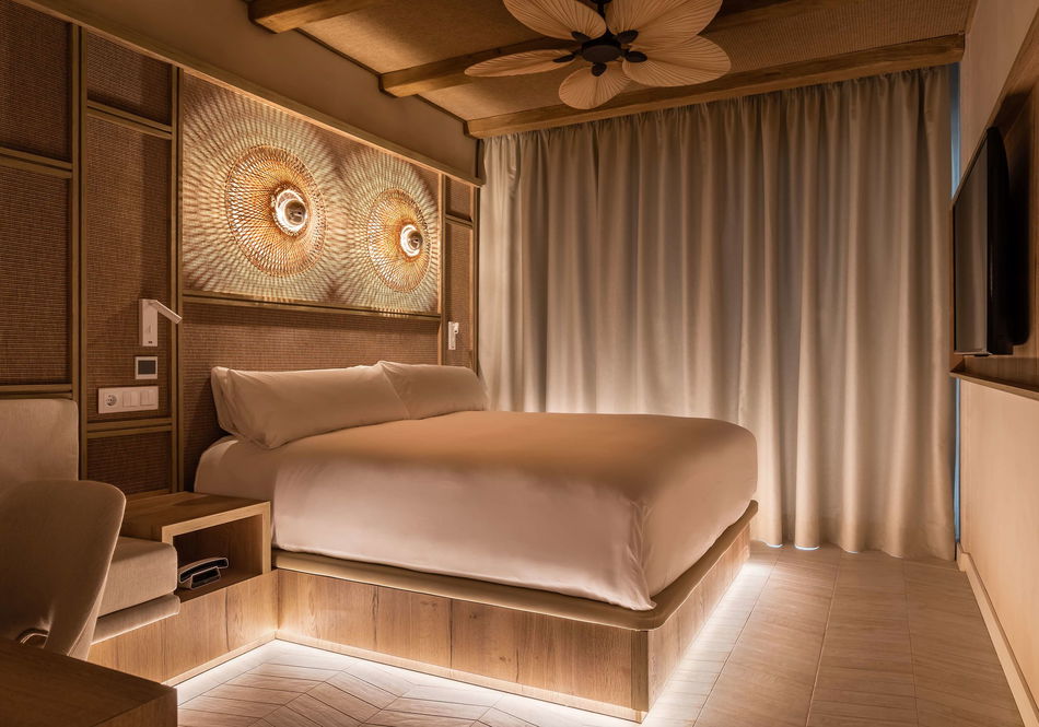 Suites Del Lago Eco Hotel & Thalasso Pool Room Example