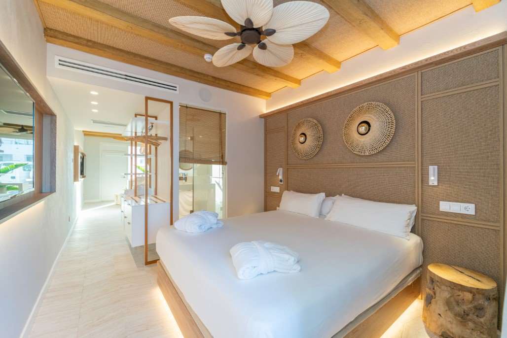 Suites Del Lago Eco Hotel & Thalasso Pool Room Example