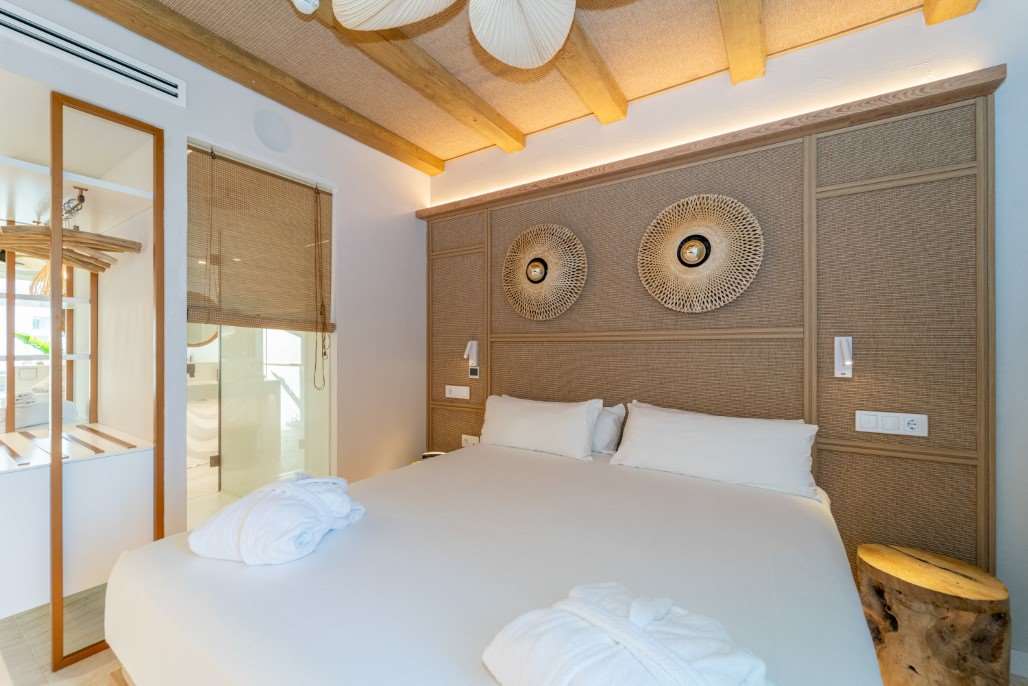 Suites Del Lago Eco Hotel & Thalasso Pool Room Example