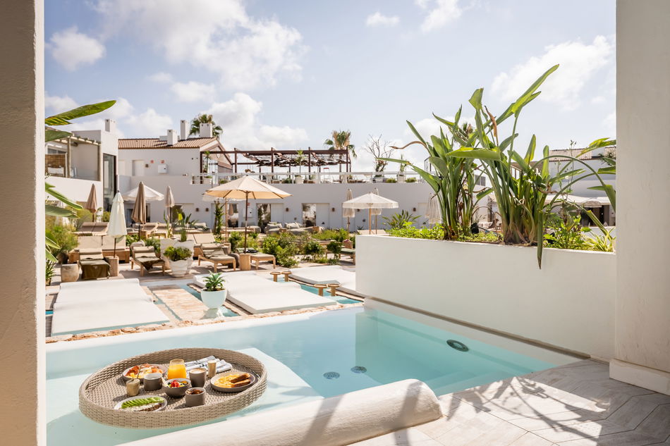 Suites Del Lago Eco Hotel & Thalasso Pool Room Example