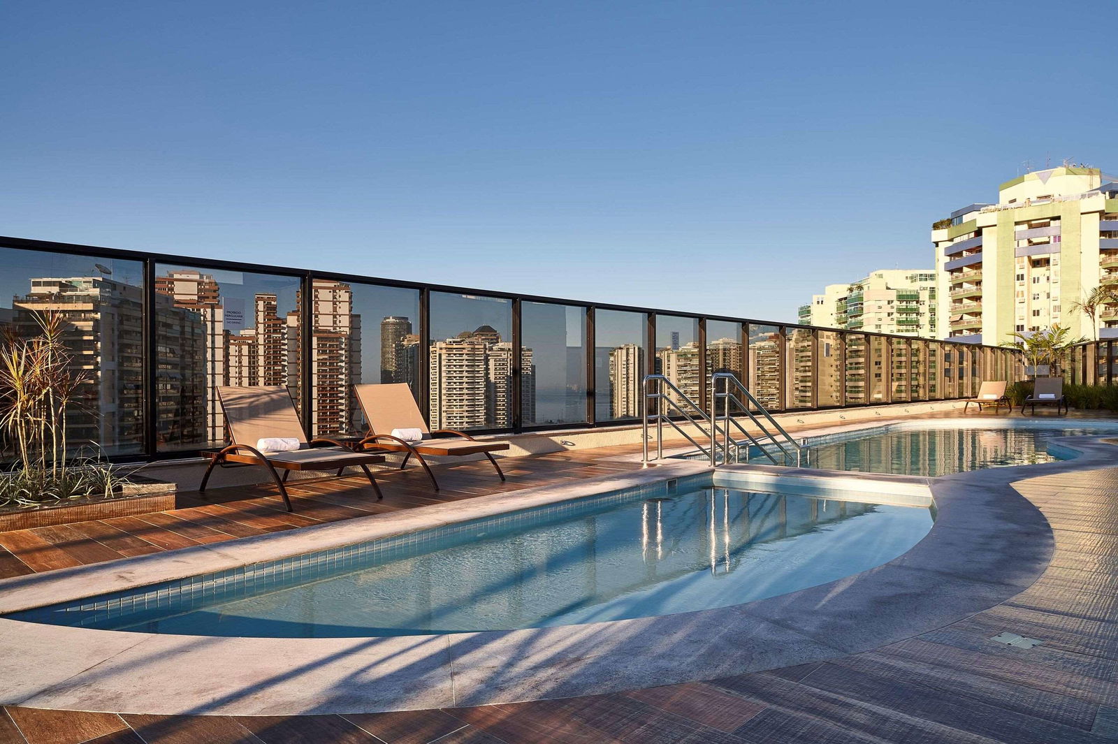 Radisson Barra Rio de Janeiro Outdoor Pool