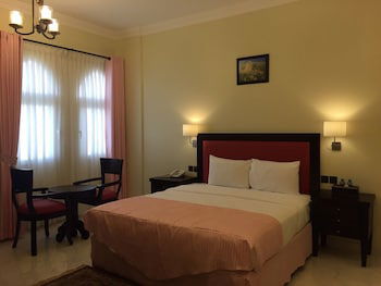 Remas Hotel Suites