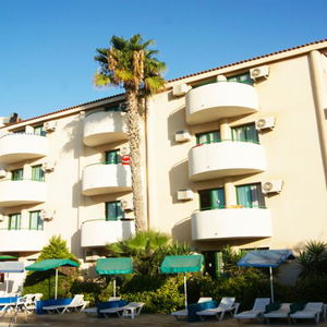 Sejur Aparthotel Mandalena vacanta Cipru