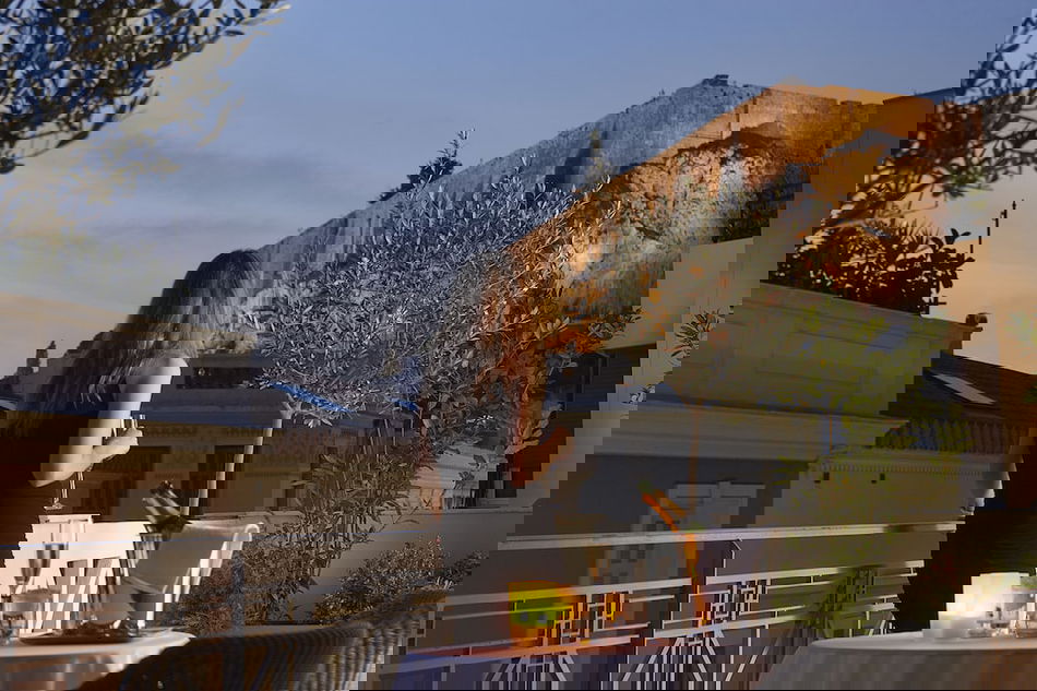 Primary image