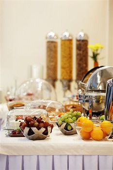 Ava Hotel &Amp; Suites